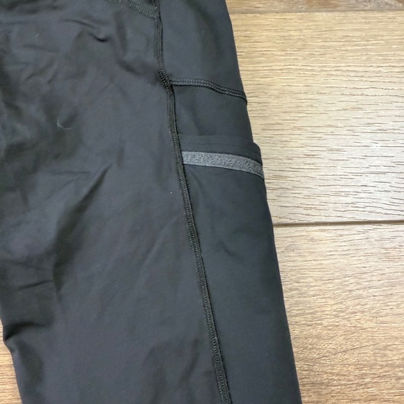 Lululemon Run Your Heart Out Crop Leggings Black 6 Stretch, Pockets, 20" Inseam - Picture 4 of 11